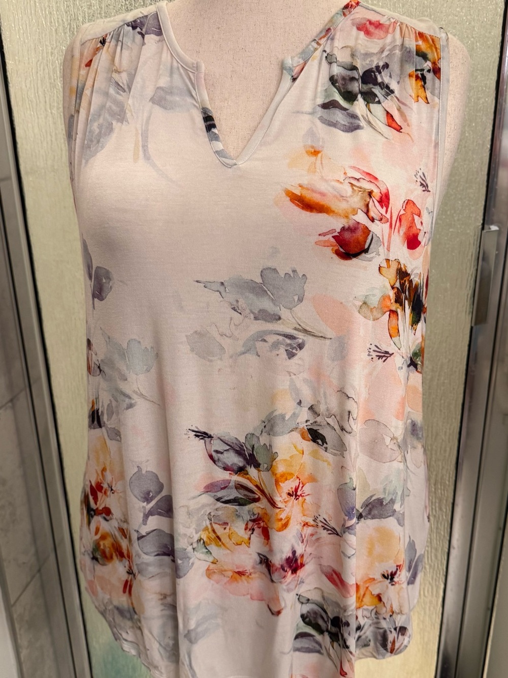 NYDJ Sleeveless Pink/white/orange floral V-Neck Women's Top - Size 0X NWT $15